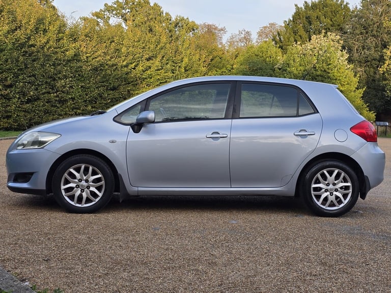 2007 Toyota Auris 1.6 Automatic VVTi TR MM 5dr . 87000 Miles . CHEAP on Fuel. GOOD Car. HATCHBACK...