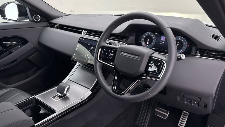 2025 Land Rover Range Rover Evoque 1.5 P270e 12.17kWh Dynamic SE SUV 5dr Petrol Plug-in Hybrid Au...