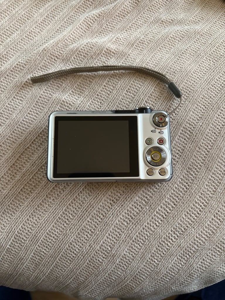 Casio Exilim EX-FC100 Digital Camera