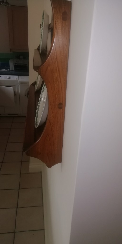 ERCOL WINDSOR GOLDEN DAWN SOLID ELM 2-TIER PLATE RACK WALL HUNG 97cm L x 50cm H