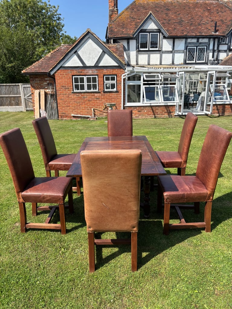 Dining Room Table and Chairs 