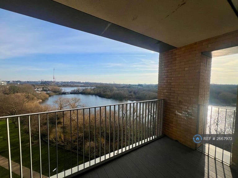 2 bedroom flat in Greenshank House, London, NW9 (2 bed) (#2667973)