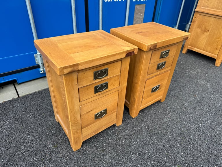 Rustic solid oak bedside cabinets possible Delivery 50 cm x 40 and 70 high