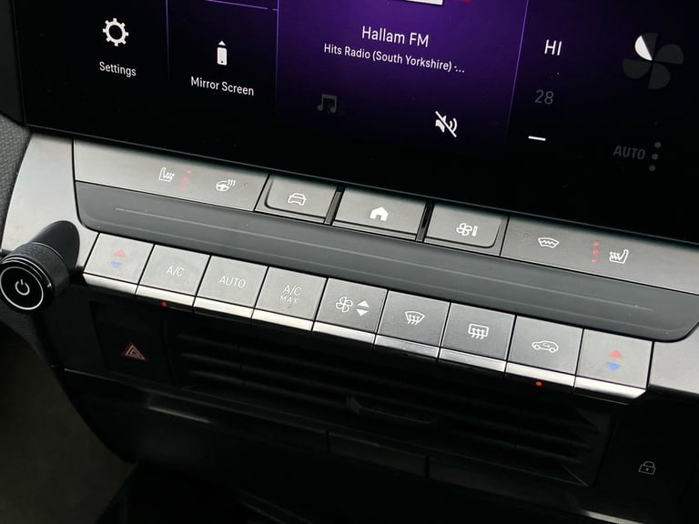 2024 Vauxhall Astra 115kW Ultimate 54kWh 5dr Auto Hatchback Electric Automatic