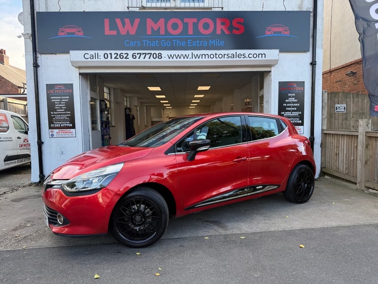 image for 2015 Renault Clio 1.5 dCi 90 Dynamique S MediaNav Energy 5dr HATCHBACK Diesel Manual