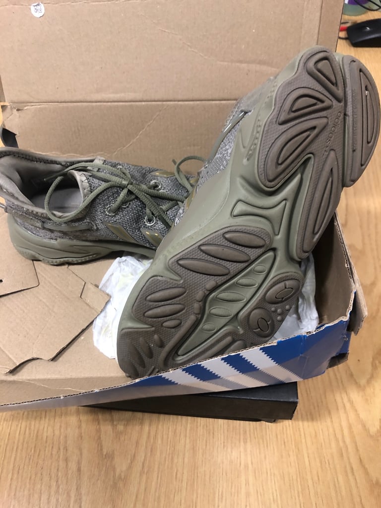 Adidas Yeezy size 5