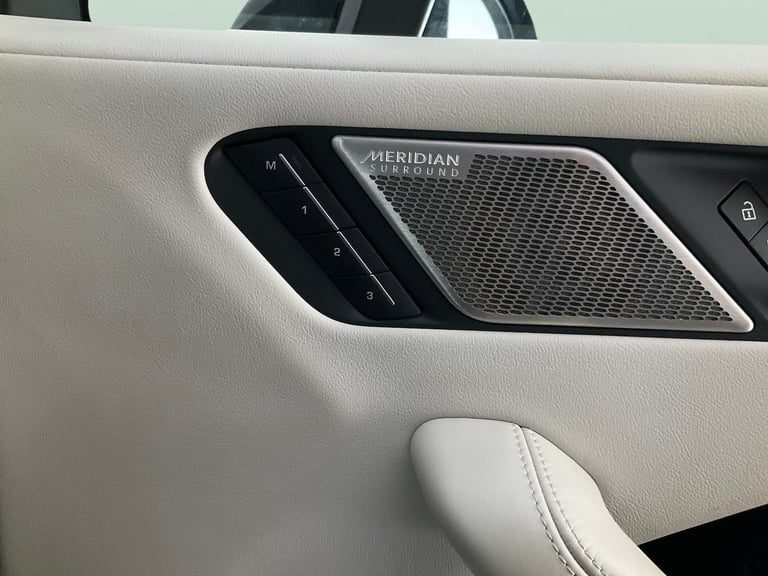 2022 Jaguar I-Pace 400 90kWh HSE Black SUV 5dr Electric Auto 4WD (400 ps) - HEAT AND COOL SEAT Su...