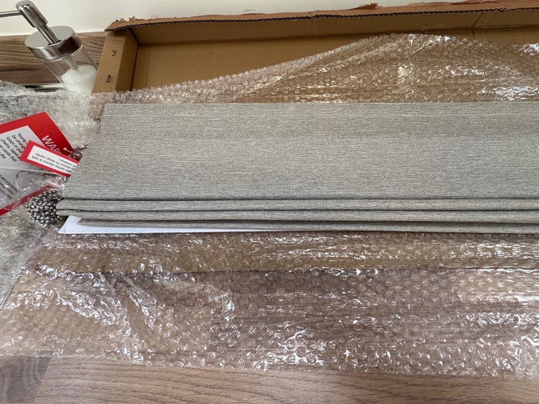 Blinds 2go Click 2go 208cm wide x 124cm drop
