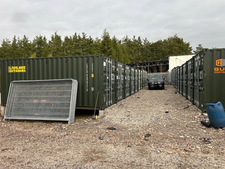  20ft storage containers available to rent short and long term in Bristol 
