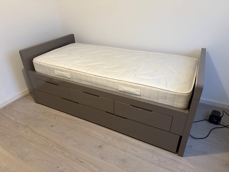FREE DELIVERY DWELL GREY GLOSS TRUNDLE BED WITH 2 MATTRESSES GOOD CONDITION