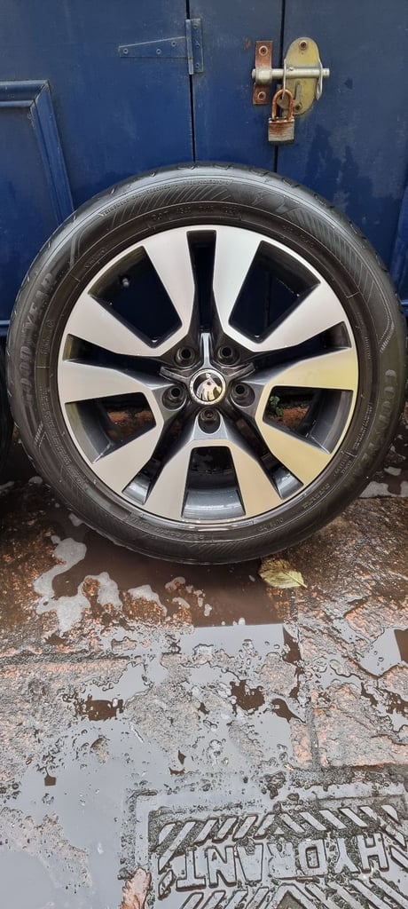 Alloy wheels, 4x 225 50 r17, 7Jx17 ER 45, 5x112, skoda, goodyear efficientgrip performance 2
