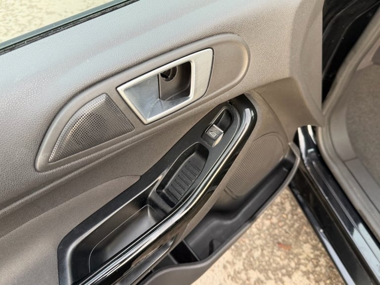 2016 Ford Fiesta 1.0 EcoBoost Zetec 5dr Powershift HATCHBACK PETROL Automatic