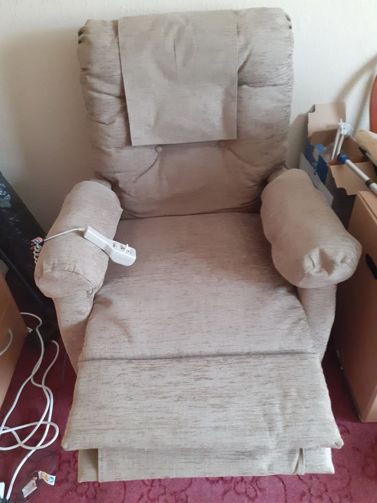 Rise and recline mobility chairs