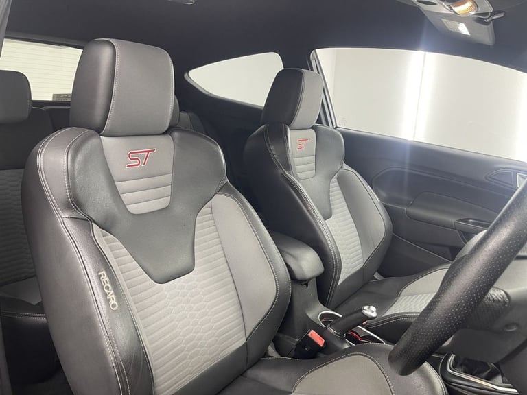 2017 Ford Fiesta 1.6T EcoBoost ST-3 Hatchback 3dr Petrol Manual Euro 6 (182 ps) Hatchback Petrol ...