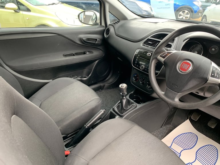 2015 Fiat Punto 1.2 Pop 3dr HATCHBACK Petrol Manual