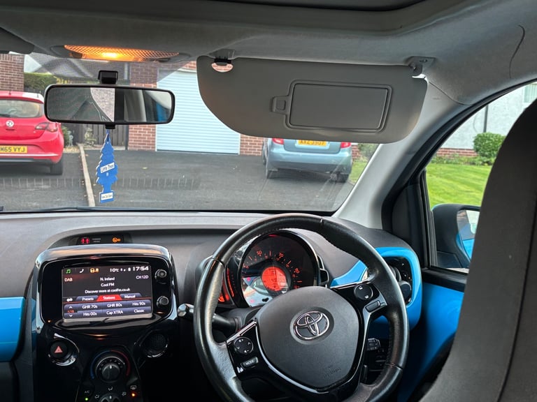 Toyota, AYGO, Hatchback, 2016, Manual, 998 (cc), 5 doors