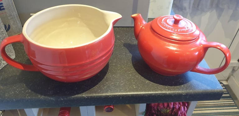 image for Le Creuset Bowl & Teapot
