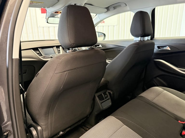 2018 Vauxhall Grandland X 1.2 Turbo SE Euro 6 (s/s) 5dr HATCHBACK Petrol Manual