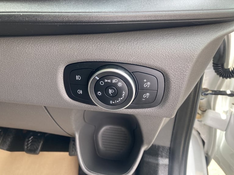 2019 Ford Transit Custom 2.0 320 TREND 9 SEATER L2 H1 Minibus Diesel Manual