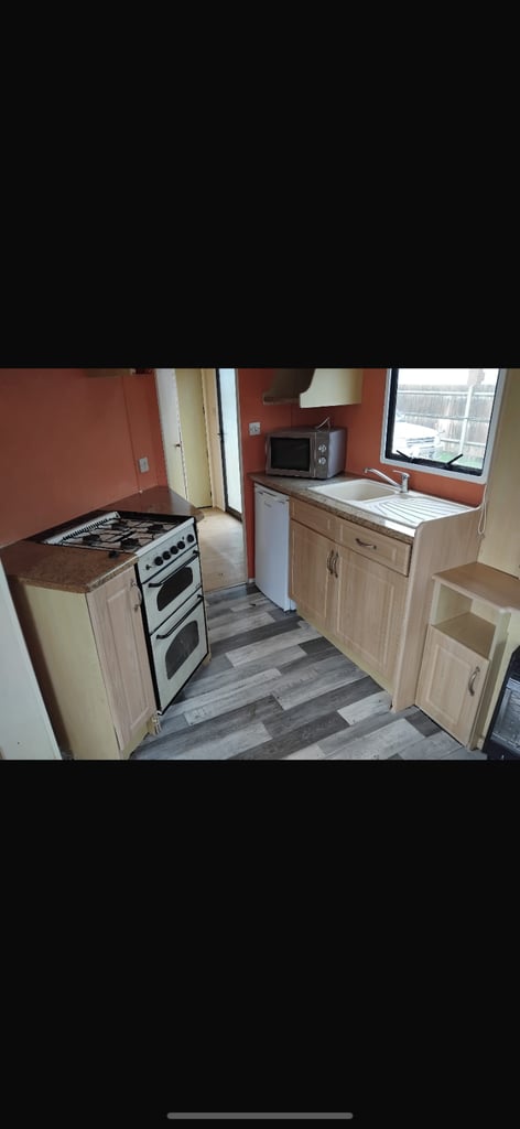 🏡 2-Bed Static caravan for rent -Winchester 