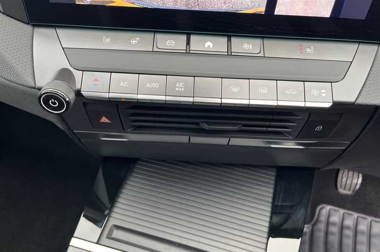 2025 Vauxhall Astra 1.2 Turbo 130 Griffin 5dr HATCHBACK PETROL Manual