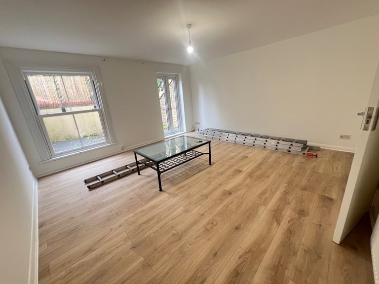 Brand New, Luxury, 1 Bed Garden Flat, 20 Mins To Central London 