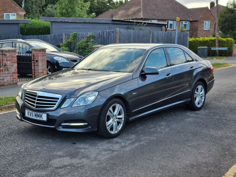 image for Mercedes-Benz, E CLASS, Saloon, 2011, Semi-Auto, 2143 (cc), 4 doors