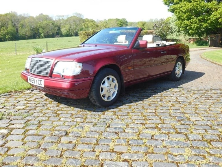 image for 1994 Mercedes-Benz E Class E220 2-Door Petrol