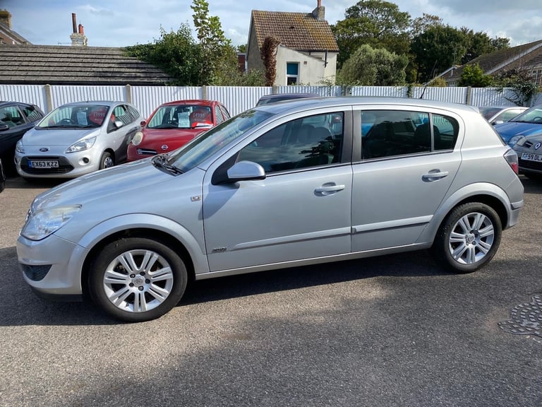 2009 Vauxhall Astra 1.6i 16V Design [115] 5dr HATCHBACK Petrol Manual
