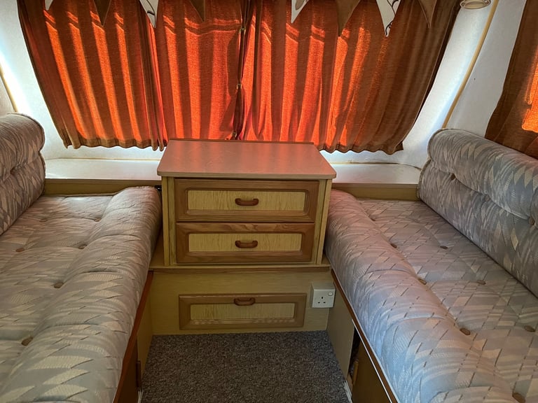 2 berth lightweight caravan 