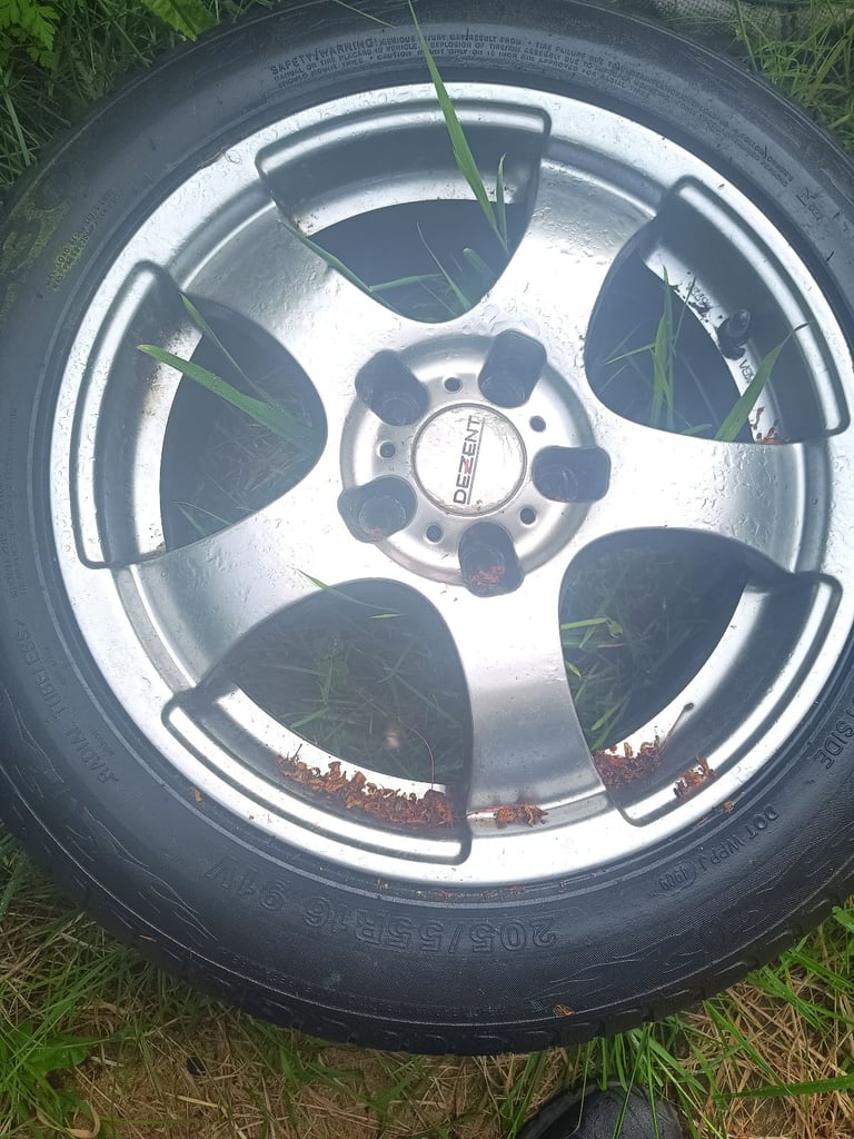 Dezent German alloy wheels.108×5,16"Ford