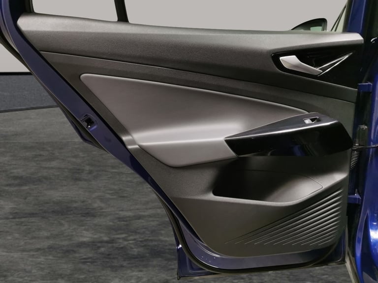 2022 Volkswagen ID.4 Pure 52kWh Life SUV 5dr Electric Auto (148 ps) - CARPLAY - AUTO PARK - LED S...