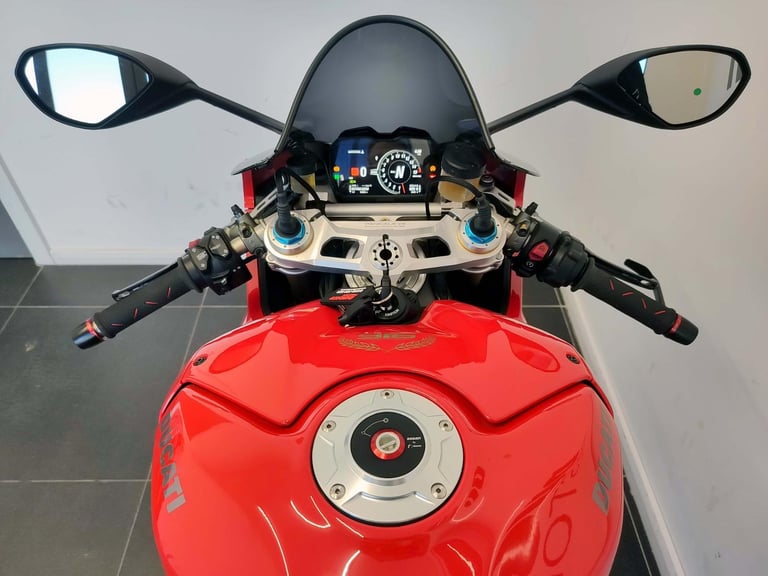 2021 Ducati Panigale V4 25th Anniversario 916 1,046 Miles