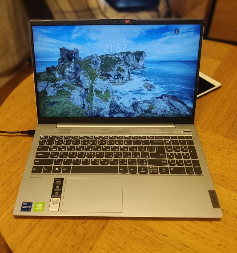 Laptop Lenovo IdeaPad i7 12th gen  16GB NVIDIA ( never used , like new , not a single scratch )