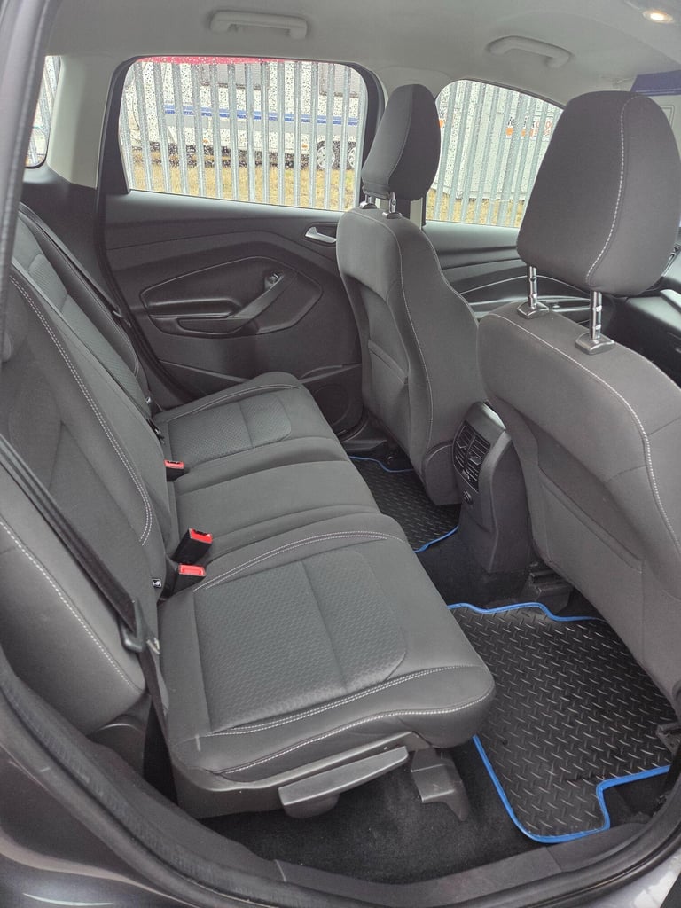2017 Ford Kuga 1.5T EcoBoost Zetec Euro 6 (s/s) 5dr HATCHBACK Petrol Manual