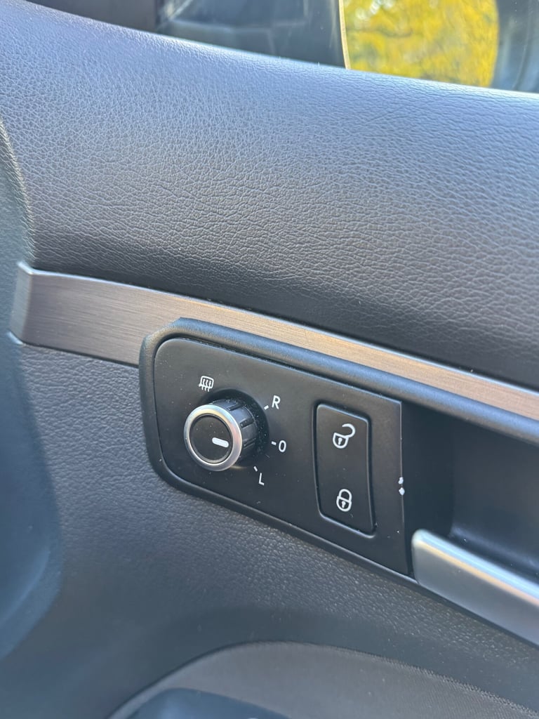 2011 Volkswagen Touran 2.0 TDI SE 5dr DSG MPV Diesel Automatic