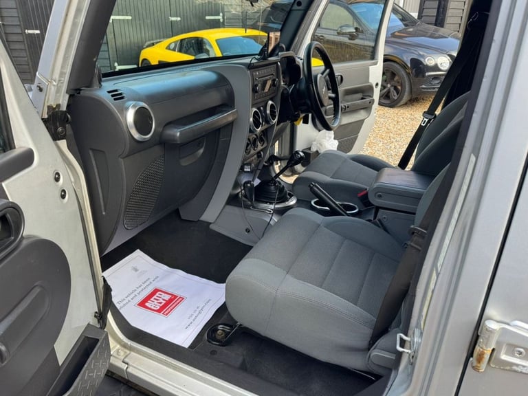 2008 Jeep Wrangler 2.8 CRD Sahara Unlimited SUV 4dr Diesel Manual 4WD Euro 4 (174 bhp) CONVERTIBL...