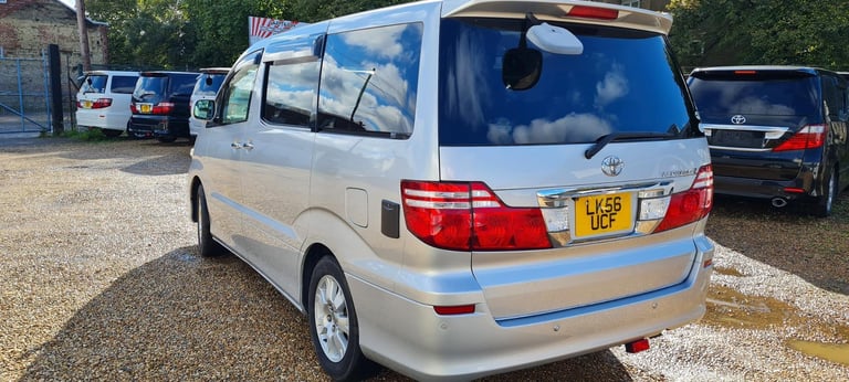 TOYOTA ALPHARD 2 BERTH CAMPERVAN WITH ROCK & ROLL BED & FRIDGE