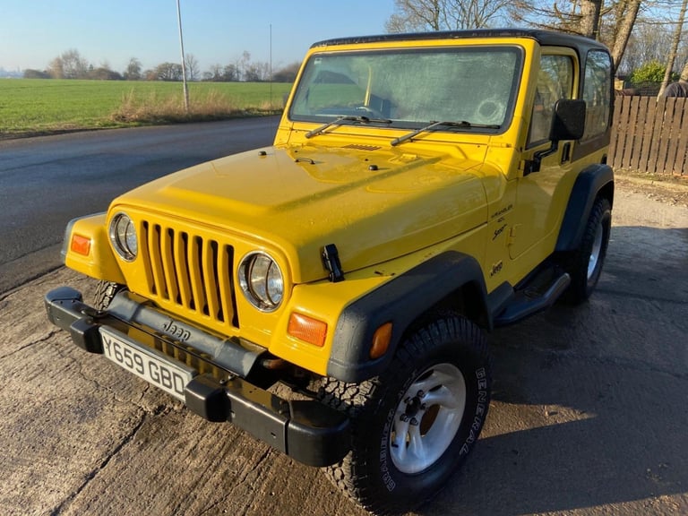 2001 Jeep Wrangler  Sport Soft top 4x4 3dr CONVERTIBLE Petrol Manual |  in East Ardsley, West Yorkshire | Gumtree