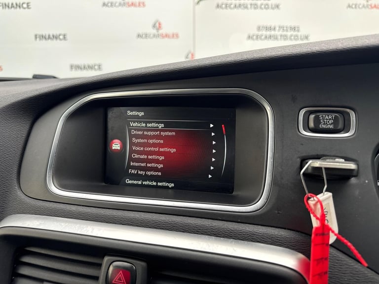 2016 Volvo V40 D3 [4 Cyl 150] Inscription 5dr Geartronic HATCHBACK DIESEL Automatic