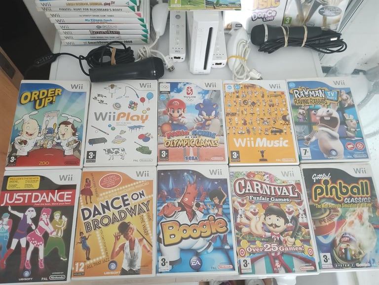 Nintendo Wii With 24 Games And Accessories In Good Condition And Perfect Working Order £100