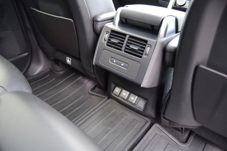 2023 23 LAND ROVER DISCOVERY 3.0 D300 MHEV R-DYNAMIC HSE SUV 5DR DIESEL AUTO 4WD