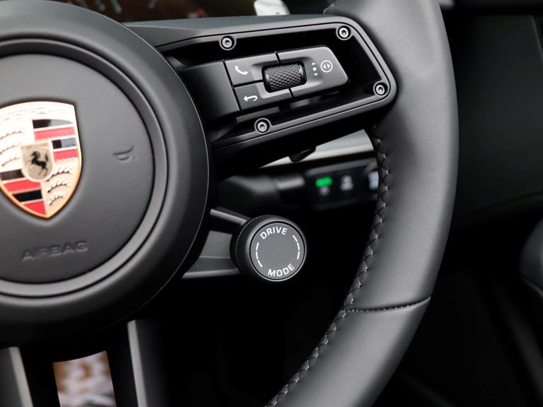 2025 Porsche 911 S 2dr PDK CONVERTIBLE PETROL Automatic