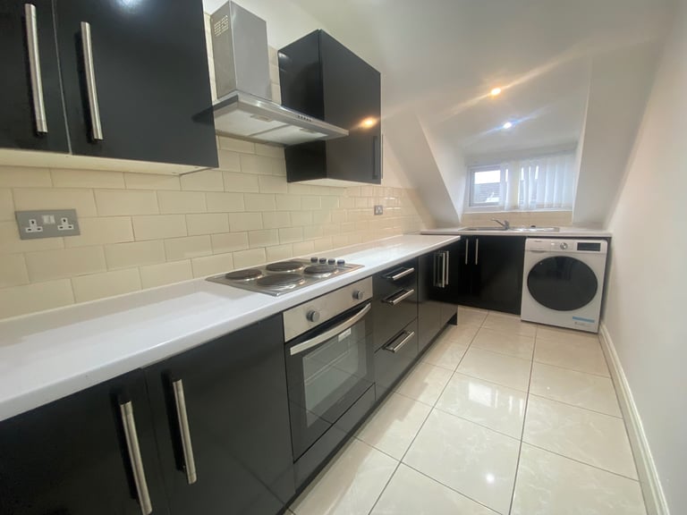 3 BEDROOM FURNISHED APARTMENT TO RENT IN KENSINGTON