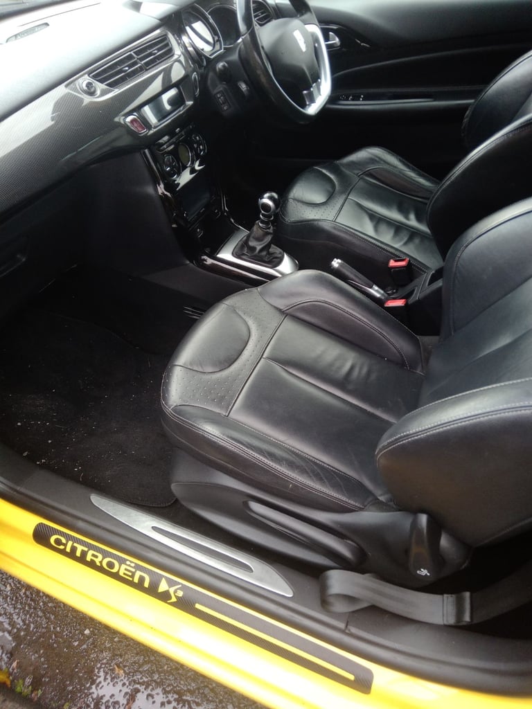 Citroen, DS3, Hatchback, 2013, Manual, 1560 (cc), 3 doors