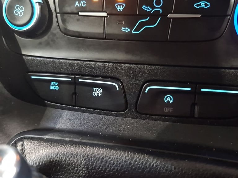 FORD TRANSIT CONNECT 1.5 200 ECOBLUE TREND P/V L1 100 BHP SWB DIESEL