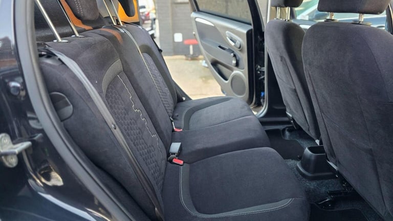 FIAT PUNTO 1.4 Easy Euro 6 (s/s) 5dr 2015