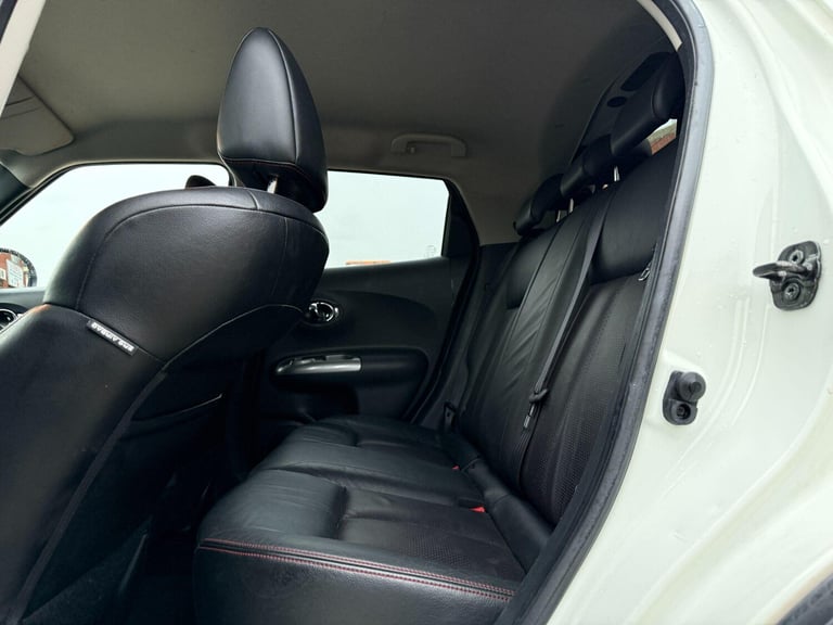 2011 Nissan Juke 1.6 Tekna Euro 5 5dr HATCHBACK Petrol Manual