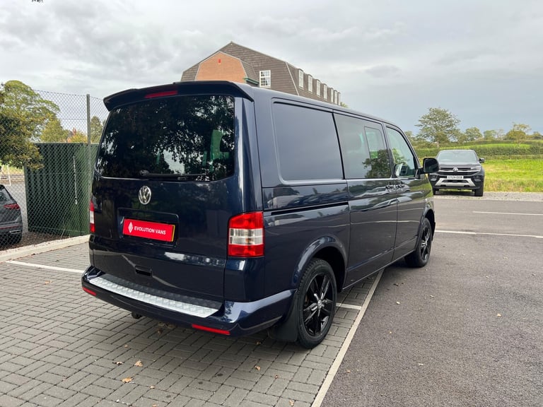 2015 Volkswagen Transporter 2.0 180PS Highline Kombi Van DSG WINDOW VAN Diesel Automatic
