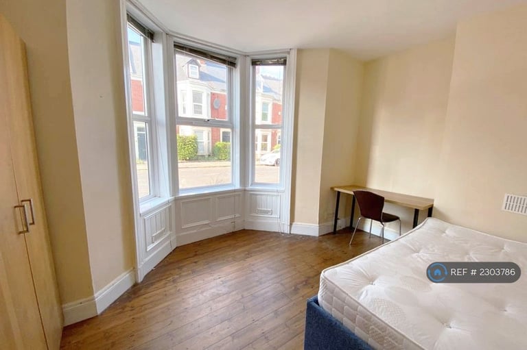 3 bedroom flat in Forsyth Road, Newcastle Upon Tyne, NE2 (3 bed) (#2303786)